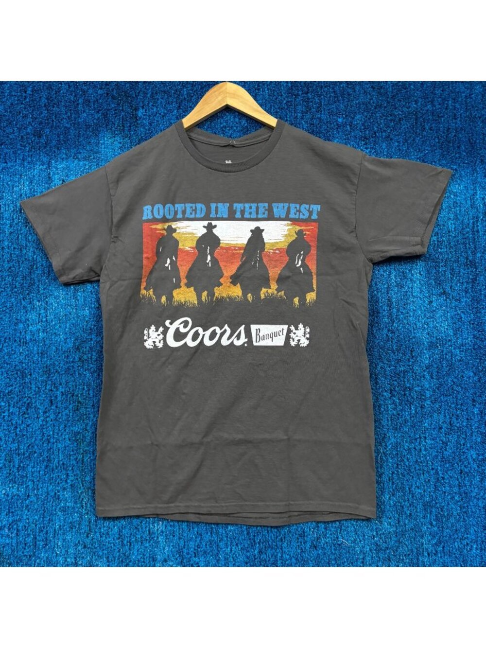 Rooted in the West Coors T-Shirt Size Medium